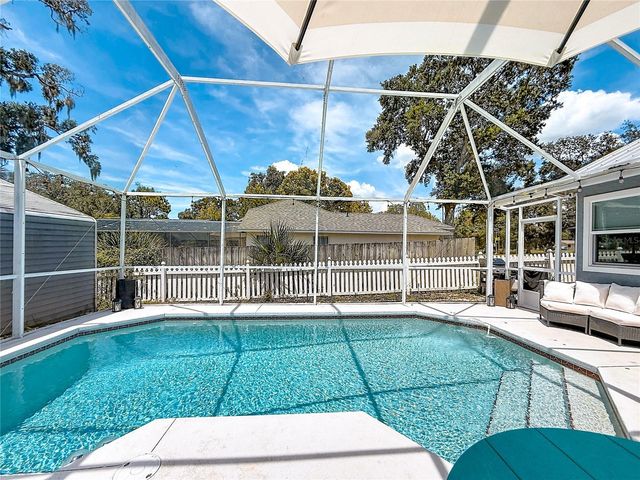 1050 FAHNSTOCK STREET, Eustis, FL 32726