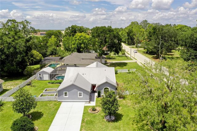 1050 FAHNSTOCK STREET, Eustis, FL 32726