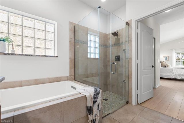 96 Glen Eagle CIR, Naples, FL 34104