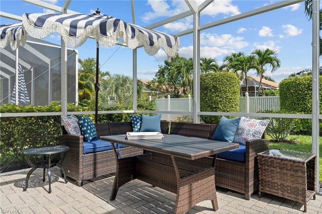 96 Glen Eagle CIR, Naples, FL 34104