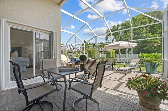 96 Glen Eagle CIR, Naples, FL 34104