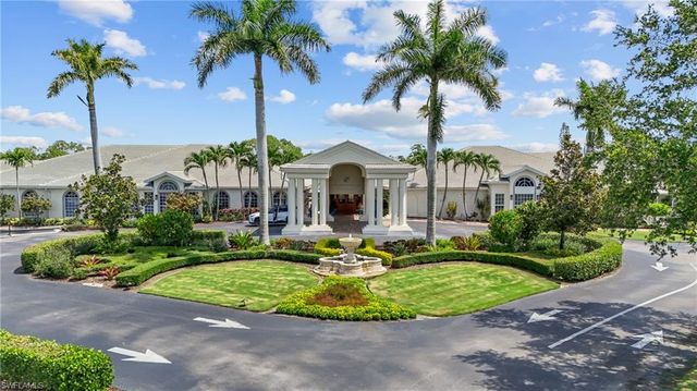 96 Glen Eagle CIR, Naples, FL 34104