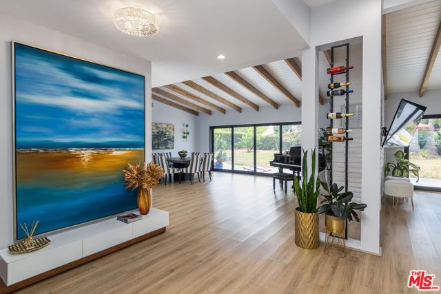 4821 Heaven Avenue, Los Angeles, CA 91364