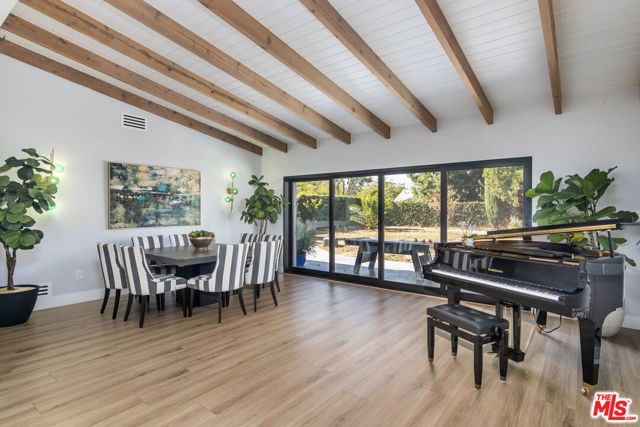 4821 Heaven Avenue, Los Angeles, CA 91364