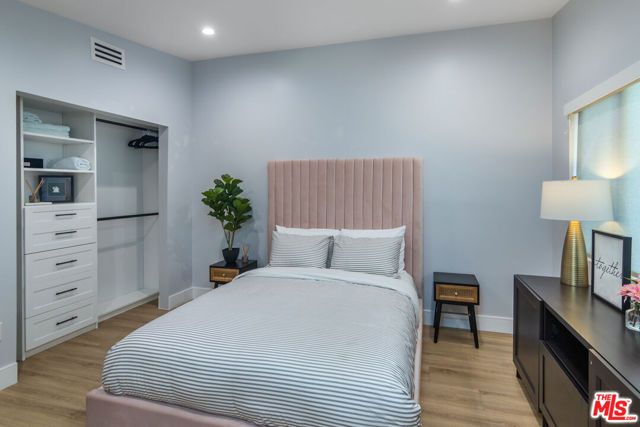 4821 Heaven Avenue, Los Angeles, CA 91364