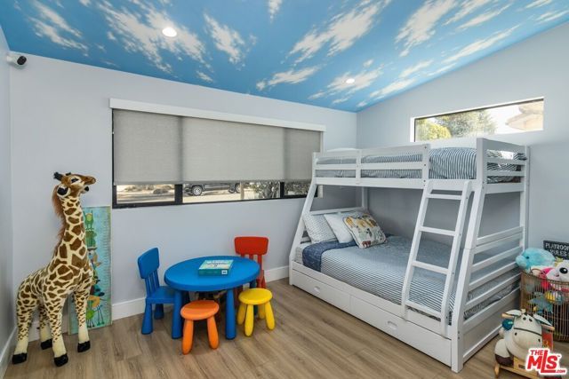 4821 Heaven Avenue, Los Angeles, CA 91364