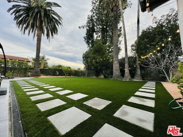 4821 Heaven Avenue, Los Angeles, CA 91364