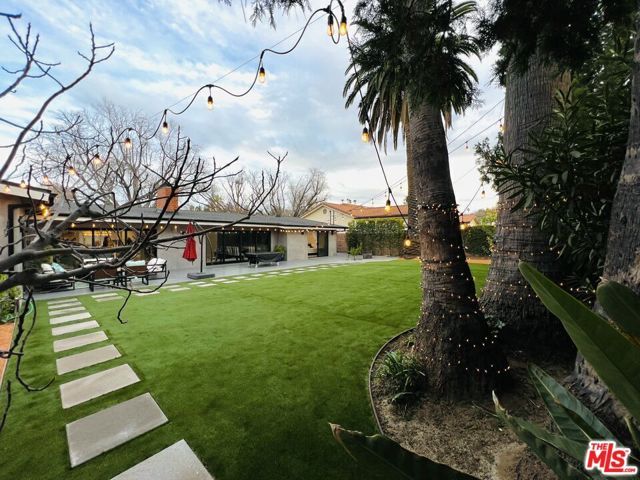 4821 Heaven Avenue, Los Angeles, CA 91364