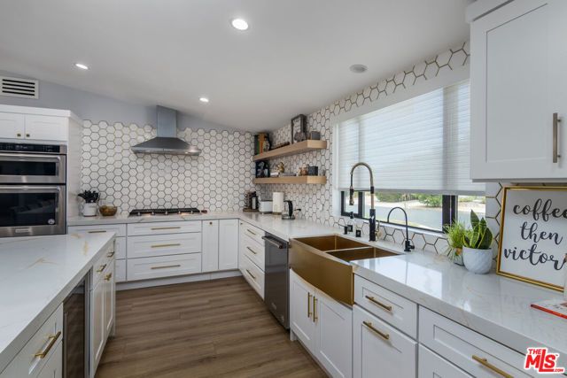 4821 Heaven Avenue, Los Angeles, CA 91364