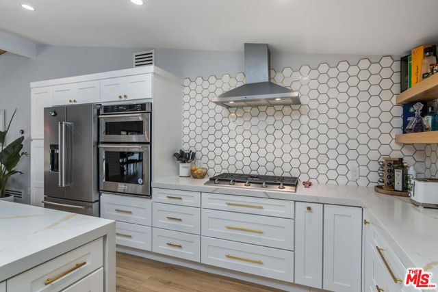 4821 Heaven Avenue, Los Angeles, CA 91364