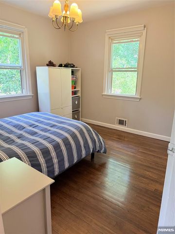 180 Orchard Street, Allendale, NJ 07401