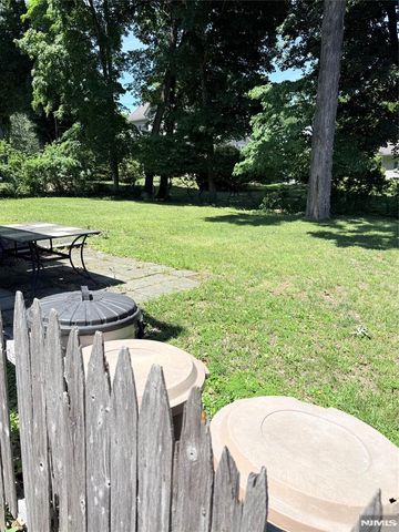180 Orchard Street, Allendale, NJ 07401