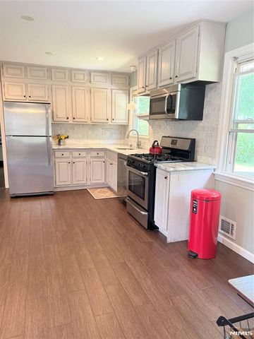180 Orchard Street, Allendale, NJ 07401