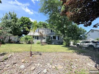 180 Orchard Street, Allendale, NJ 07401