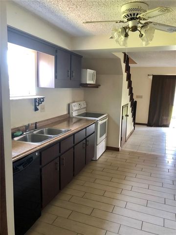 1003 DORA AVENUE, Tavares, FL 32778