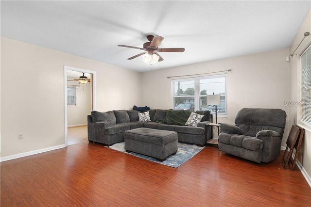 1003 DORA AVENUE, Tavares, FL 32778