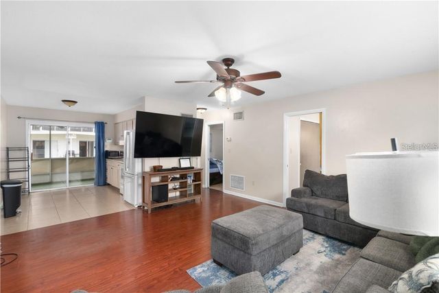 1003 DORA AVENUE, Tavares, FL 32778