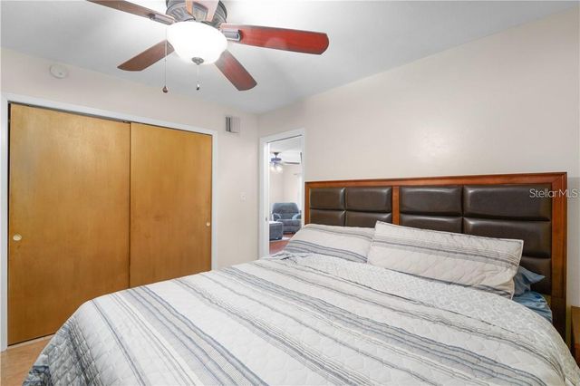 1003 DORA AVENUE, Tavares, FL 32778