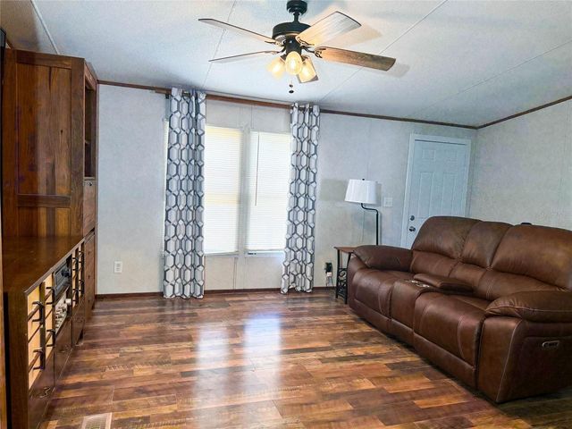 104 WATERWAY AVENUE, Satsuma, FL 32189