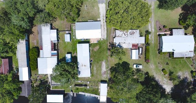 104 WATERWAY AVENUE, Satsuma, FL 32189