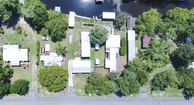 104 WATERWAY AVENUE, Satsuma, FL 32189