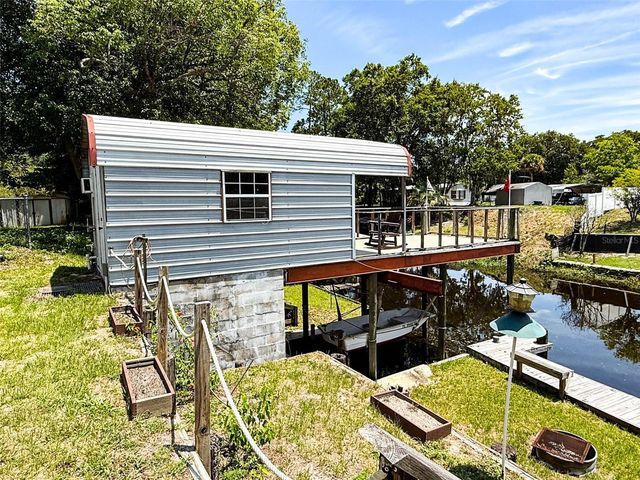 104 WATERWAY AVENUE, Satsuma, FL 32189