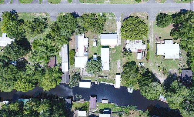 104 WATERWAY AVENUE, Satsuma, FL 32189