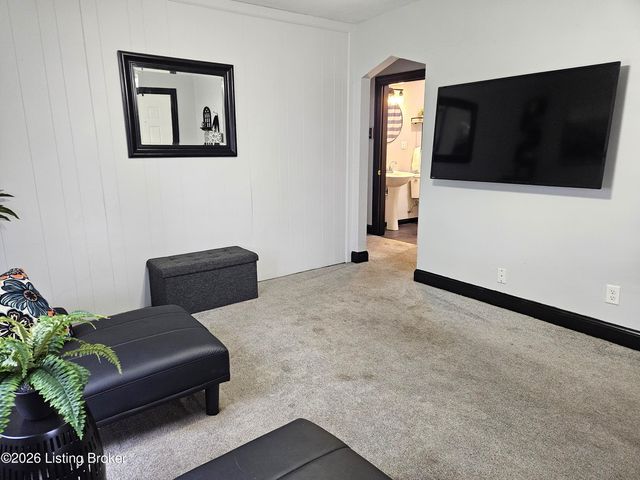 1105 Brookline Ave, Louisville, KY 40215