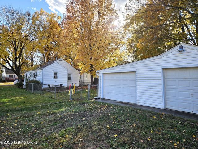 1105 Brookline Ave, Louisville, KY 40215