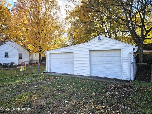 1105 Brookline Ave, Louisville, KY 40215