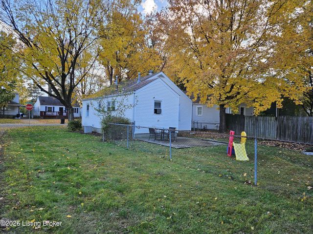 1105 Brookline Ave, Louisville, KY 40215