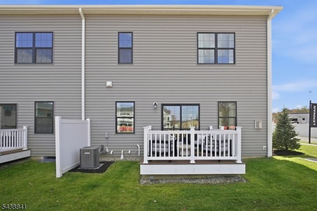 4 Pimlico Pl, Oakland Boro, NJ 07436