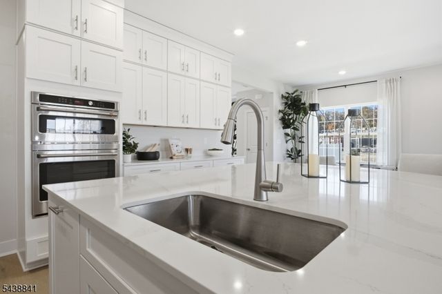 4 Pimlico Pl, Oakland Boro, NJ 07436