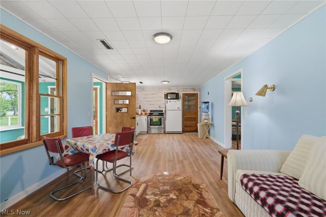 6109 Vale View Drive SW, Sherrodsville, OH 44675