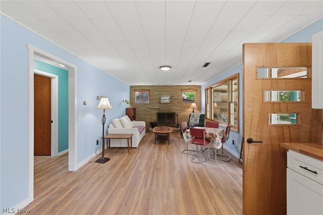 6109 Vale View Drive SW, Sherrodsville, OH 44675