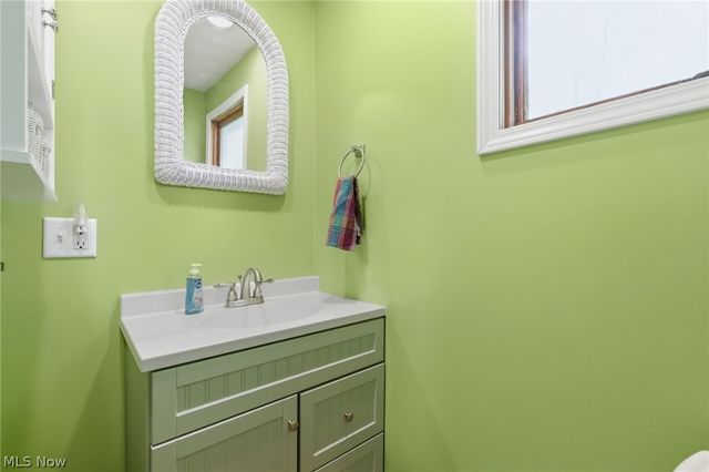 6109 Vale View Drive SW, Sherrodsville, OH 44675