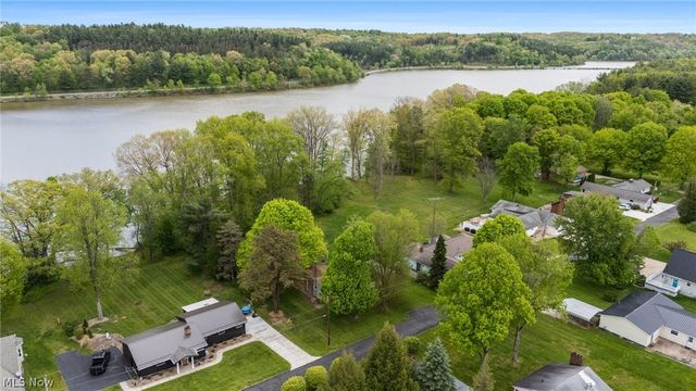 6109 Vale View Drive SW, Sherrodsville, OH 44675