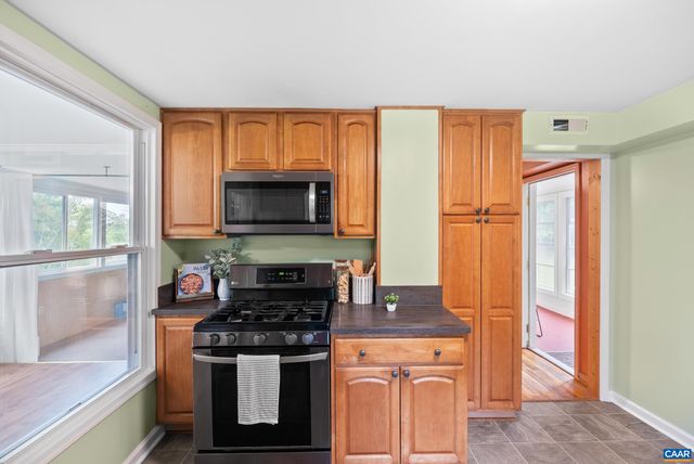 687 GIDSVILLE RD, Amherst, VA 24521