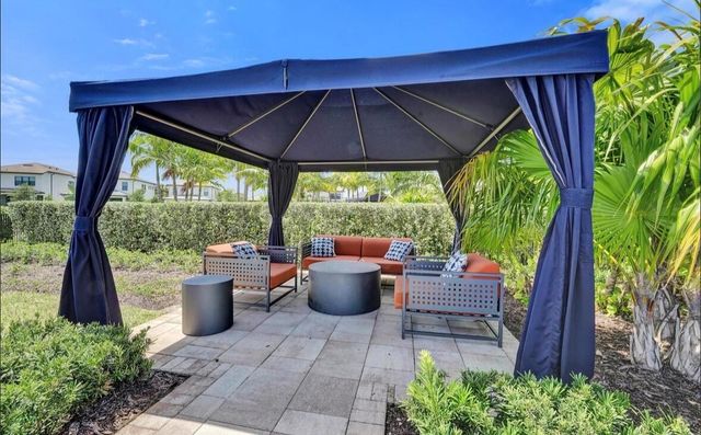 4519 SILVERWOOD Lane N, Oakland Park, FL 33309