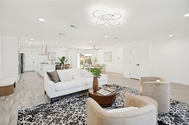 6329 E Lovers Lane, Dallas, TX 75214