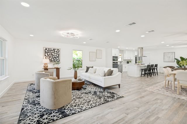 6329 E Lovers Lane, Dallas, TX 75214
