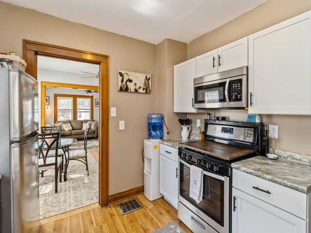 410 1st Street S, Newton, IA 50208