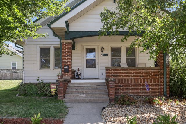 410 1st Street S, Newton, IA 50208