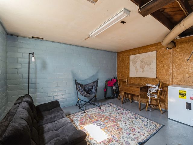 410 1st Street S, Newton, IA 50208