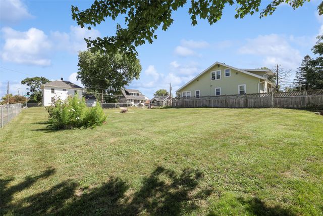 410 1st Street S, Newton, IA 50208