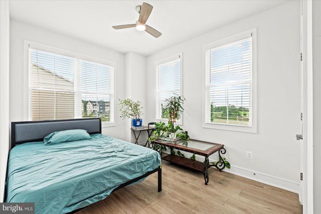 42086 PICASSO SQ, Brambleton, VA 20148