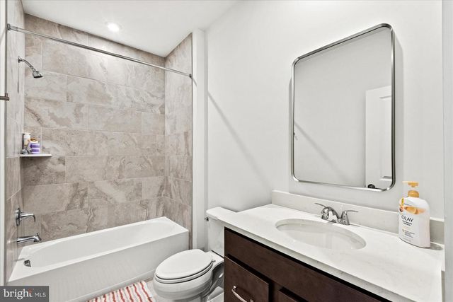 42086 PICASSO SQ, Brambleton, VA 20148