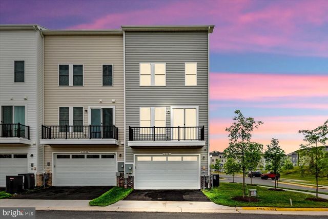 42086 PICASSO SQ, Brambleton, VA 20148