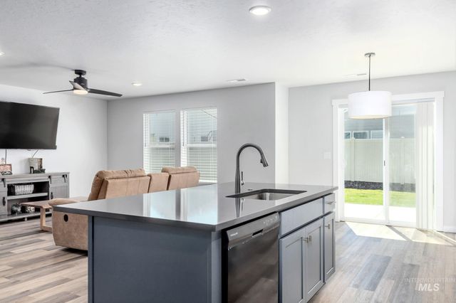 6039 W Mikonos St, Meridian, ID 83646