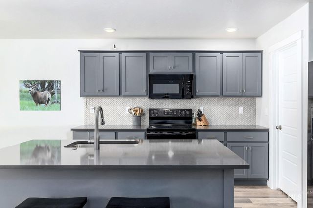 6039 W Mikonos St, Meridian, ID 83646
